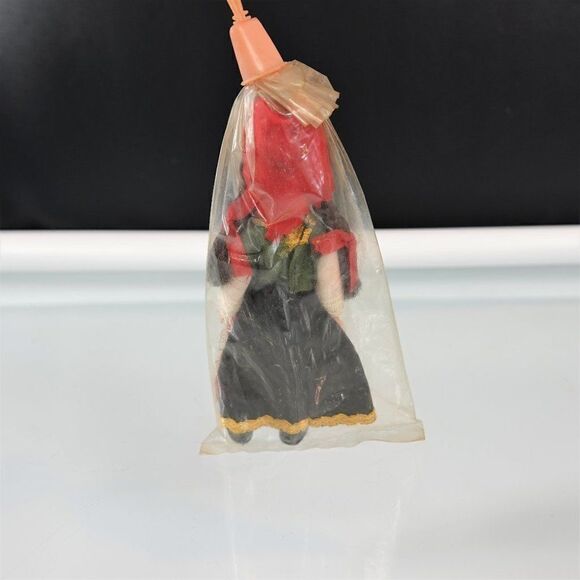 Germany Vintage 60s Dolls From Around the World - Picture 5 of 7